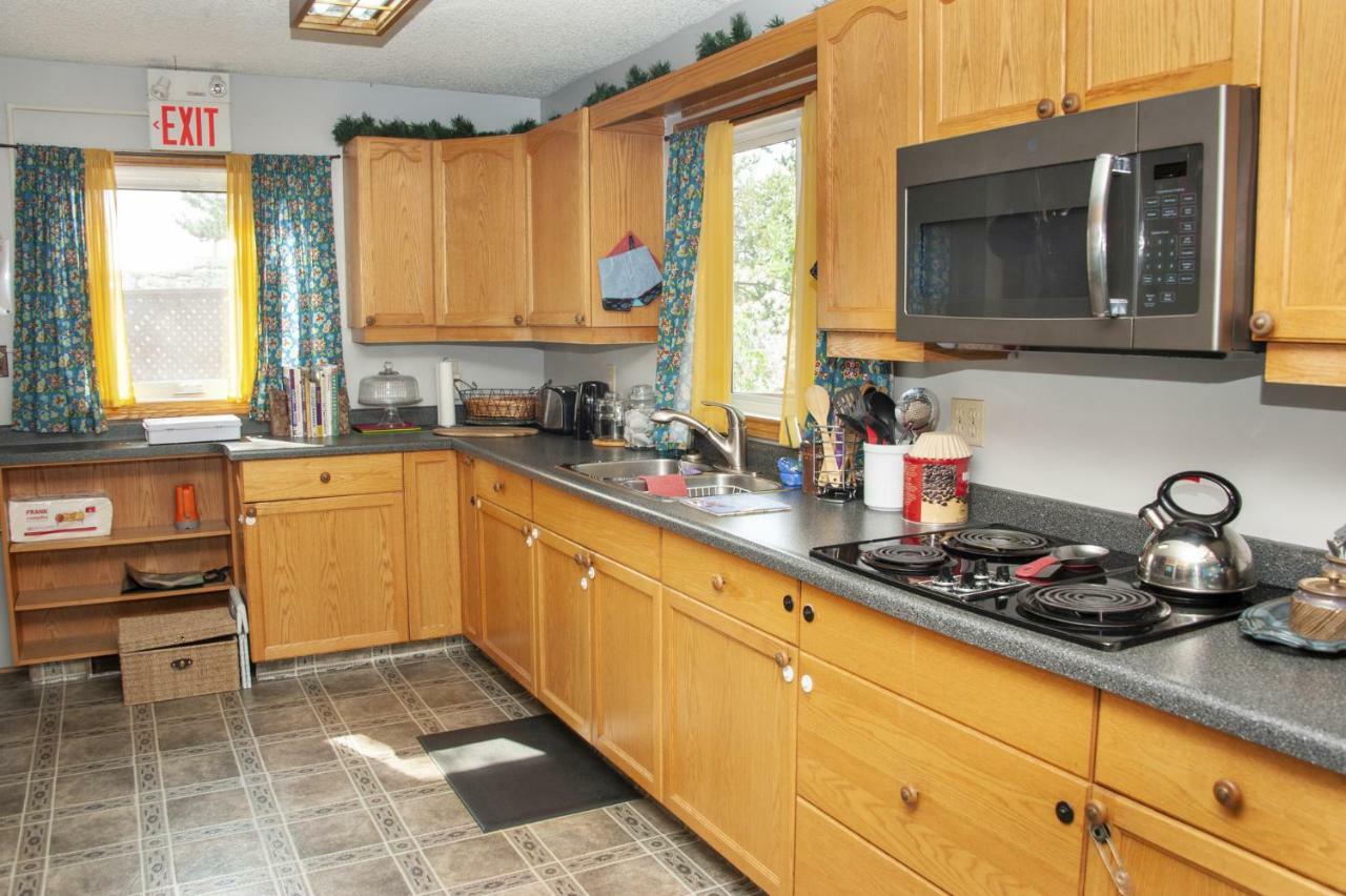 Tiga Bed And Breakfast 옐로나이프 외부 사진